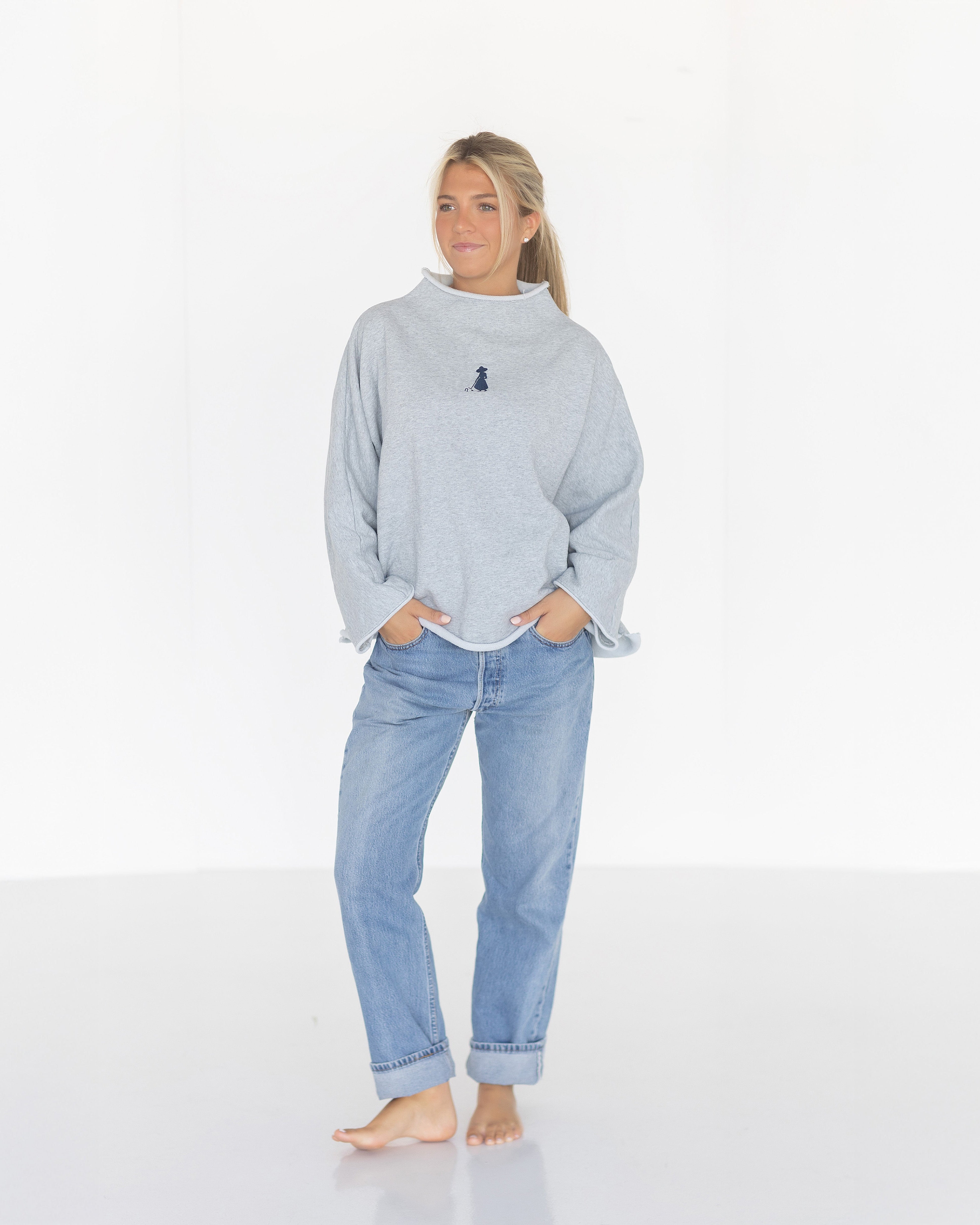 The Old Favorite Sweatshirt in Grey – Eleanor Dayne
