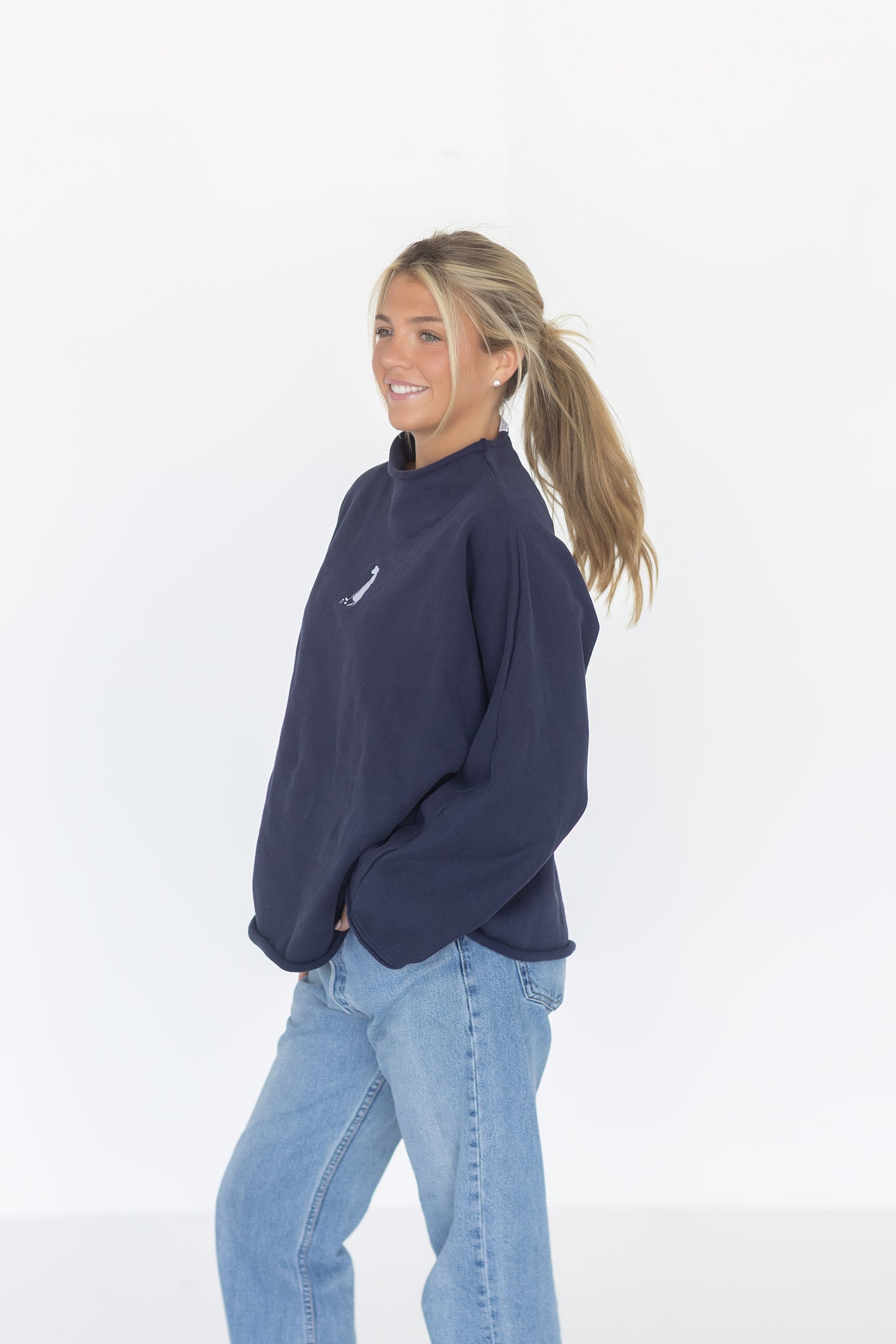 The Old Favorite Sweatshirt in Navy